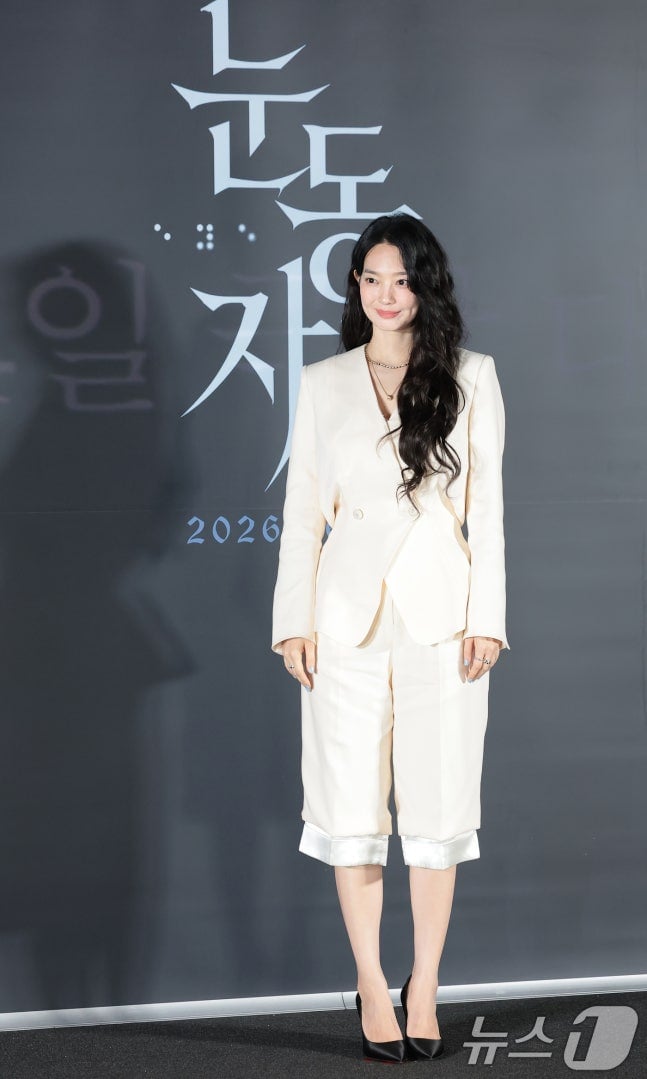 [잡담] 신민아) 오늘자 눈동자 기자간담회 참석한 신민아 기사사진 | 인스티즈