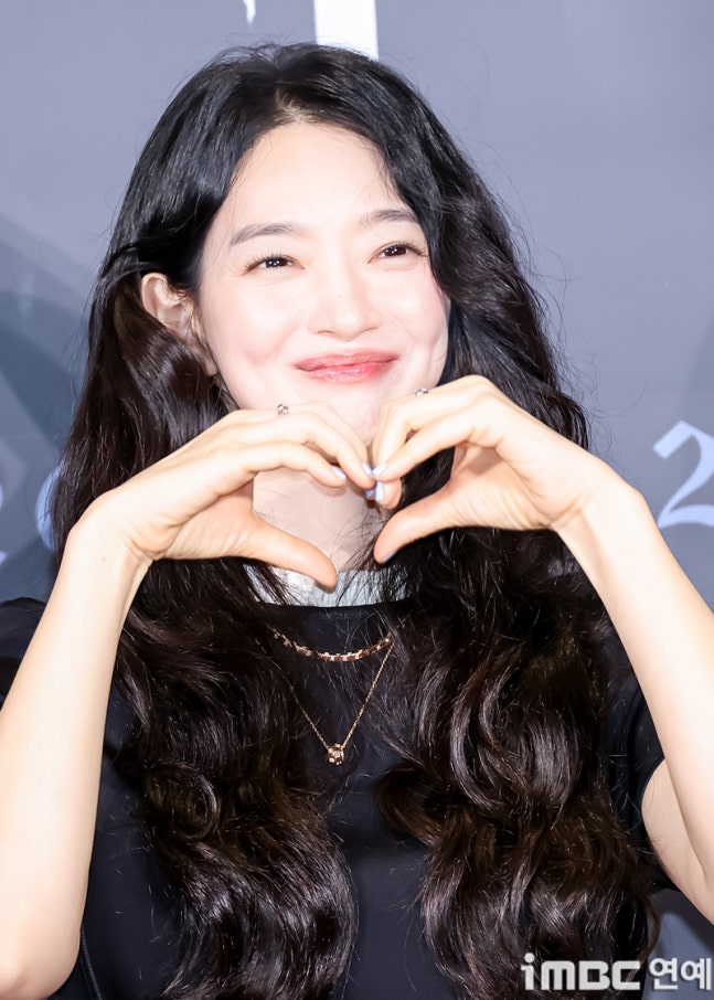 [잡담] 신민아) 오늘자 눈동자 기자간담회 참석한 신민아 기사사진 | 인스티즈