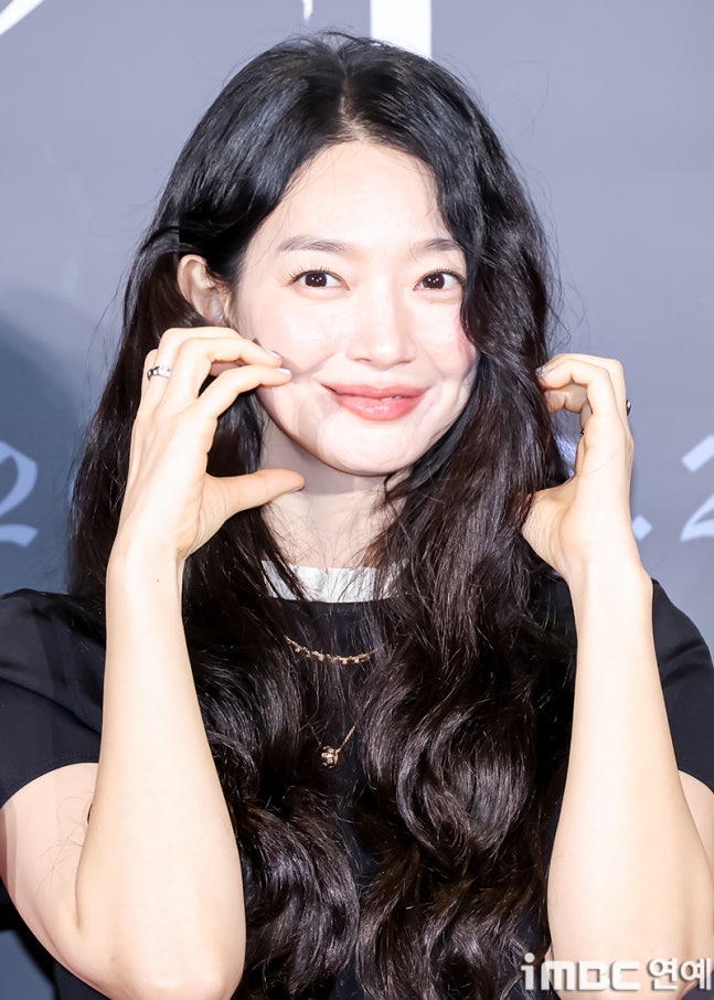 [잡담] 신민아) 오늘자 눈동자 기자간담회 참석한 신민아 기사사진 | 인스티즈