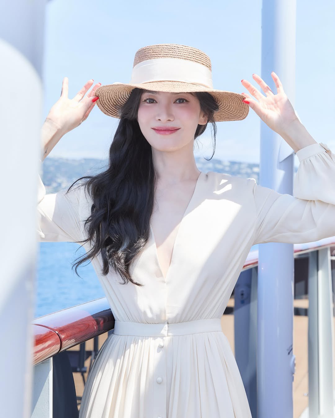[잡담] 송혜교) 260615 송혜교 인스타 💋 🐝 | 인스티즈