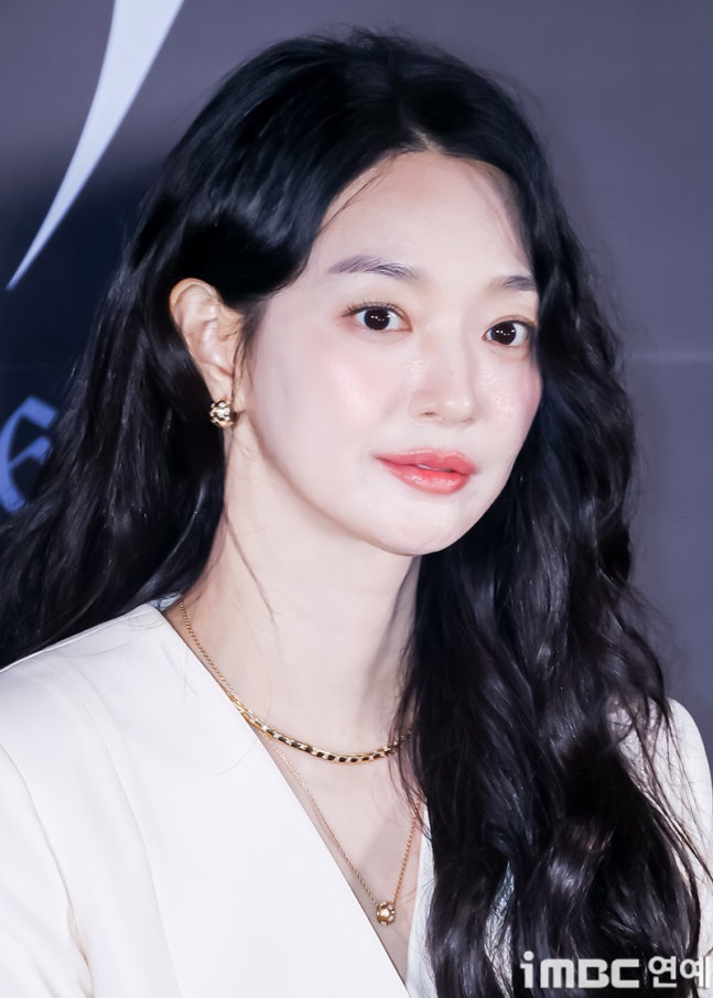 [잡담] 신민아) 오늘자 눈동자 기자간담회 참석한 신민아 기사사진 | 인스티즈