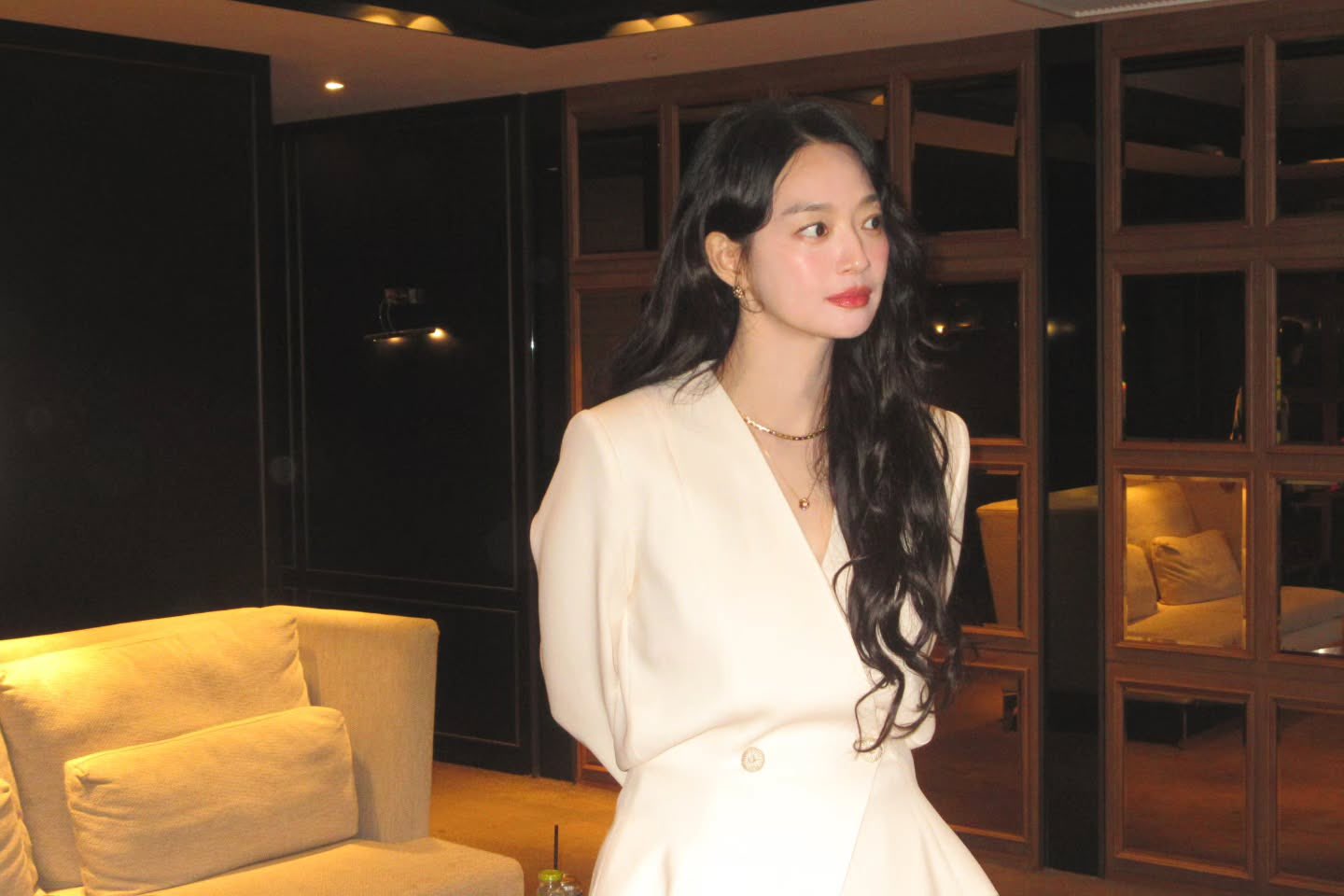 [잡담] 신민아) 260616 신민아 소속사 인스타 업뎃 | 인스티즈