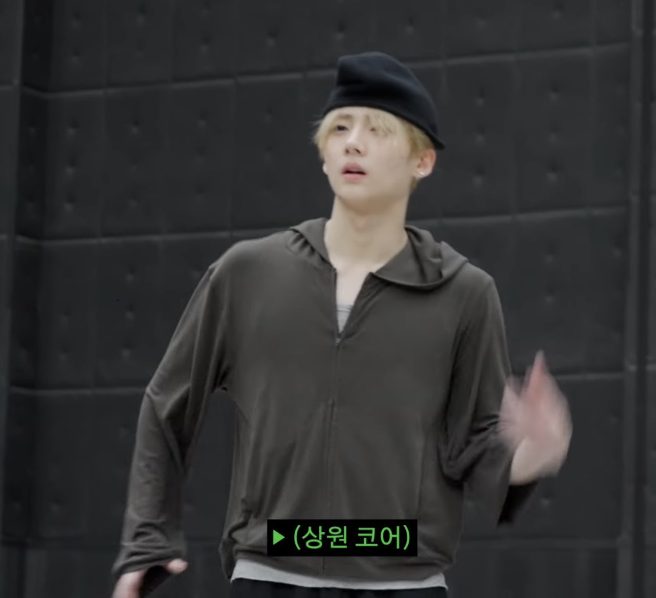 [잡담] 이상원 이런 모자는 대체 어디서 사는걸까 | 인스티즈