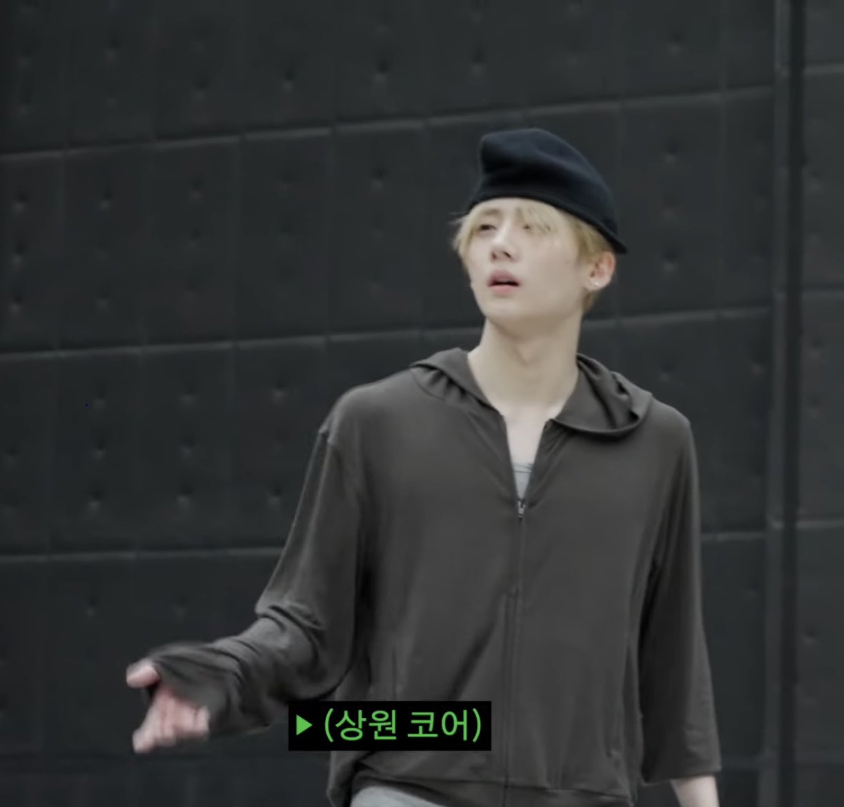 [잡담] 이상원 이런 모자는 대체 어디서 사는걸까 | 인스티즈