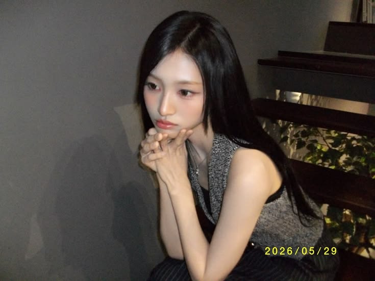 [잡담] 미나미 흑발하면 분위기 있게 생겼음 | 인스티즈