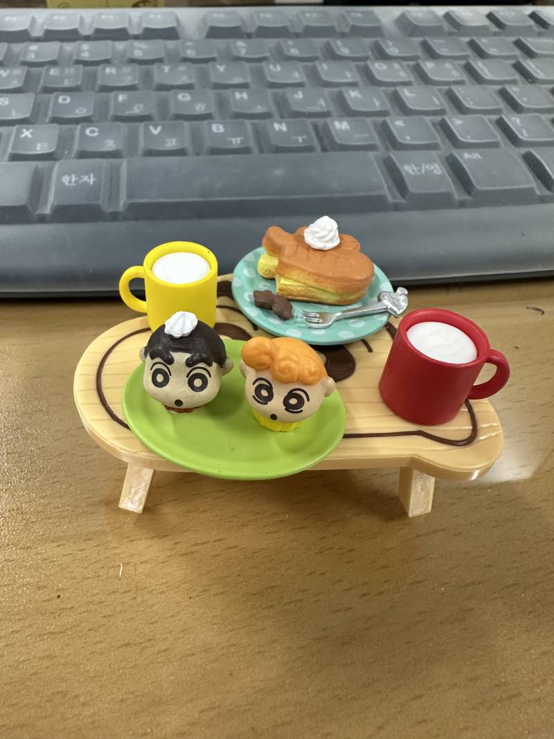 [잡담] 둘 중 하나만 골라주고 가쥬랑!!! | 인스티즈