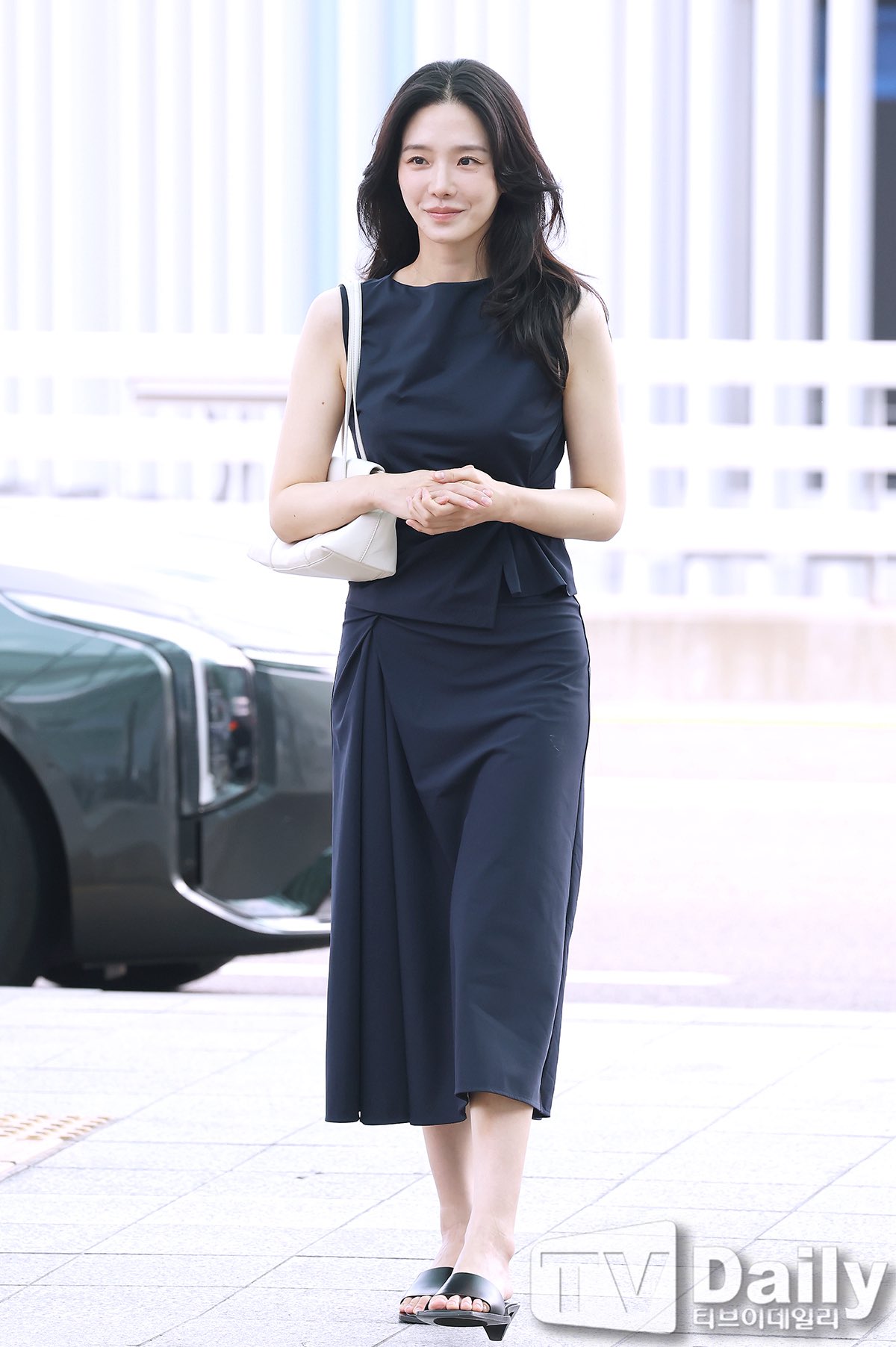 [잡담] 박규영) 260617 뉴욕 출국한 박규영 기사사진 | 인스티즈