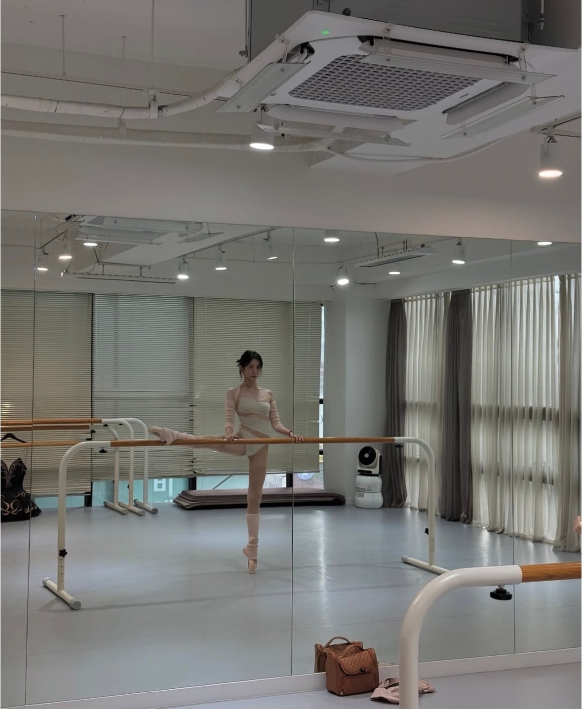 [잡담] 박지현 대체 얼마나 마른걸까.... | 인스티즈