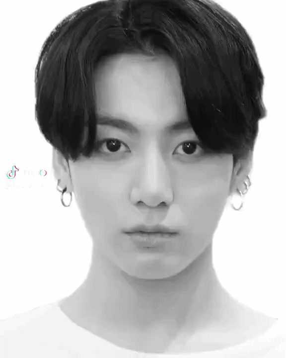 [마플] 방탄 코르티스 뷔-성현 정국-건호 교차움짤인데 개닮았다 | 인스티즈