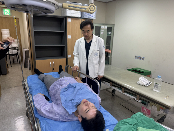 [정보/소식] [속보] 개혁신당 정이한 전 부산시장 후보, '음료 테러' 자작극 혐의로 경찰 입건 | 인스티즈