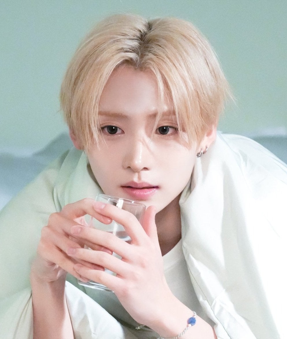 [잡담] 턱이 너무 짧아서 무슨 아기 같아 | 인스티즈
