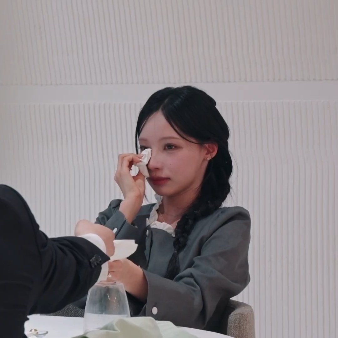 [잡담] 원이 우는거 뮌가 환연재질이다... | 인스티즈
