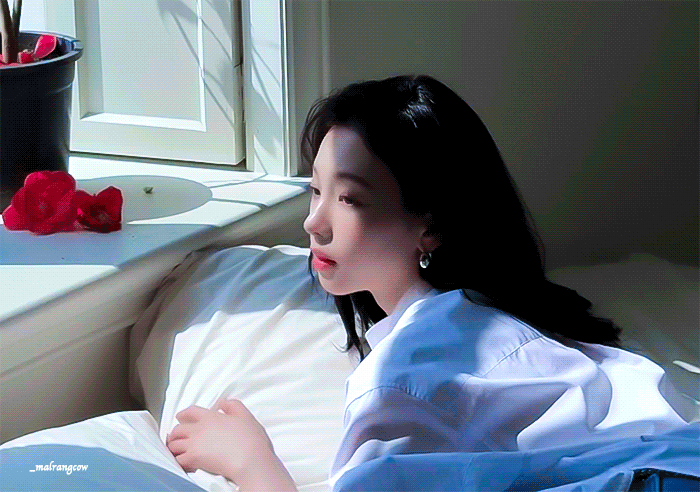 [잡담] 카리나 샤넬 뷰티 비하인드 GIF | 인스티즈