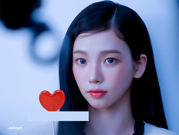 [잡담] 카리나 샤넬 뷰티 비하인드 GIF | 인스티즈