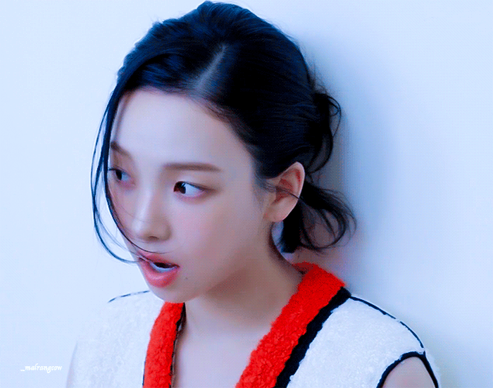 [잡담] 카리나 샤넬 뷰티 비하인드 GIF | 인스티즈