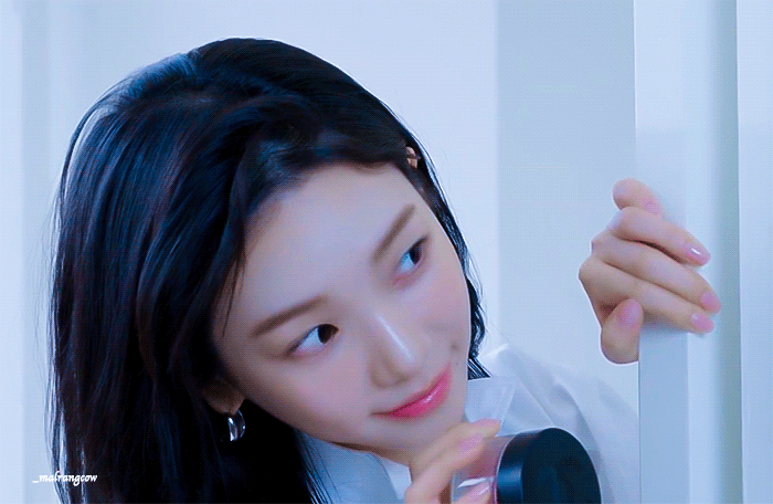 [잡담] 카리나 샤넬 뷰티 비하인드 GIF | 인스티즈