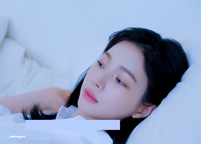 [잡담] 카리나 샤넬 뷰티 비하인드 GIF | 인스티즈