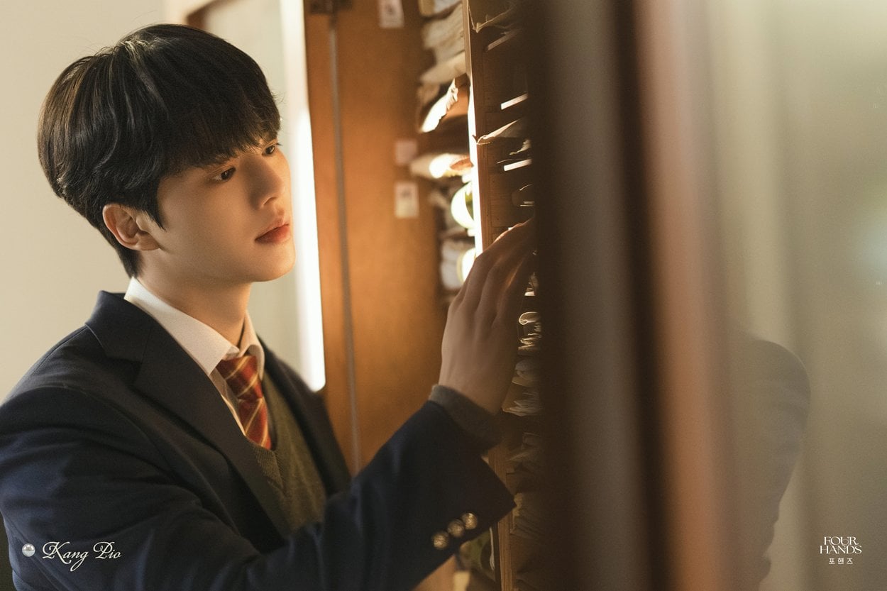[잡담] 포핸즈) 𝐂𝐨𝐧𝐜𝐞𝐩𝐭 𝐏𝐡𝐨𝐭𝐨_𝐏𝐫𝐞𝐥𝐮𝐝𝐞 𝐯𝐞𝐫 | 인스티즈