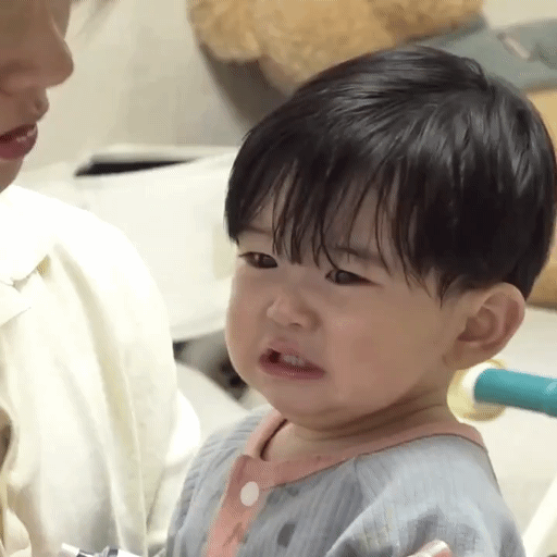 [잡담] 유준이 표정 3단변화 🥹>🥺>😳 | 인스티즈
