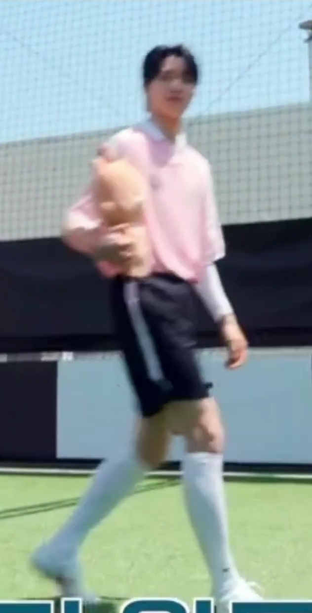 [잡담] 성찬 반바지.....핳.. | 인스티즈