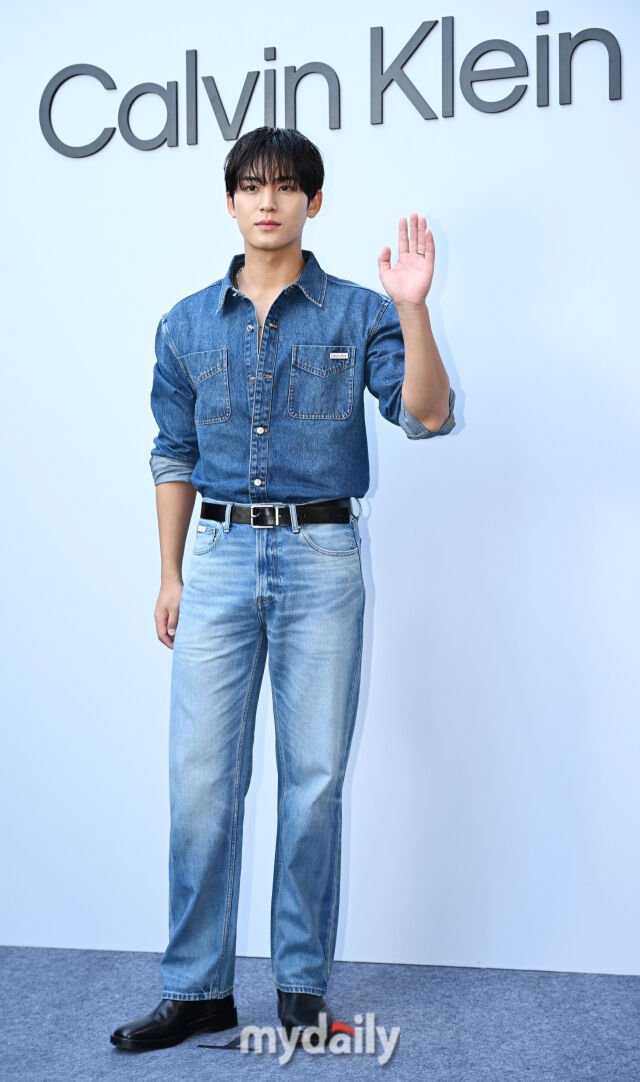 [잡담] 오늘 민규 존잘 | 인스티즈