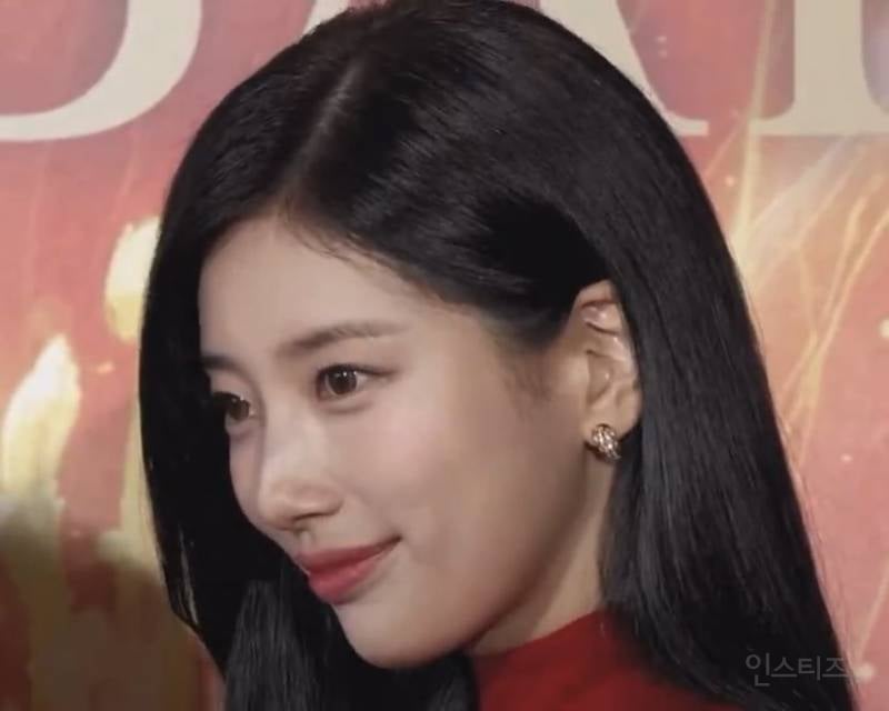 오늘자 일본 츠바키 20주년 행사 참석한 수지 미모.jpg | 인스티즈