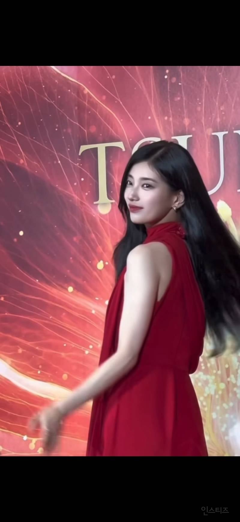 오늘자 일본 츠바키 20주년 행사 참석한 수지 미모.jpg | 인스티즈