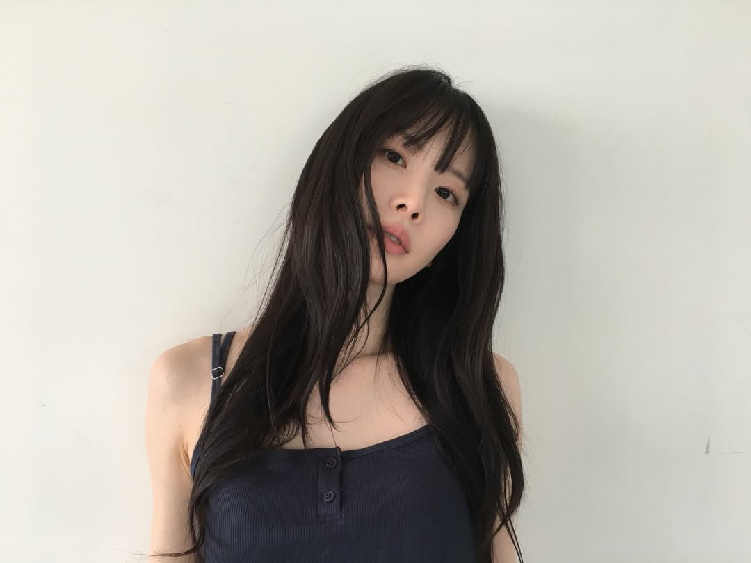 [잡담] 설아 얼굴 진짜 분위기있어.. | 인스티즈