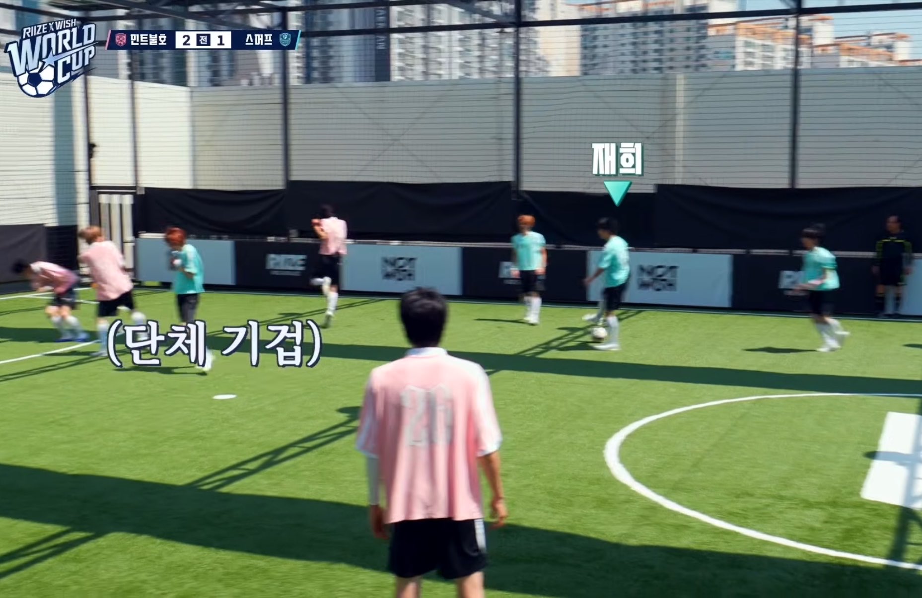 [잡담] 여기 앞에 있는 사람이 성찬이야? | 인스티즈
