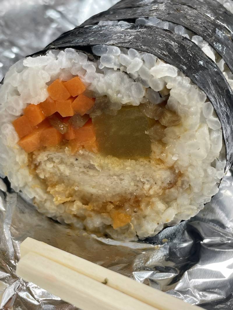 [잡담] 김밥천국 돈까스김밥 단면 이거 맞아..? | 인스티즈