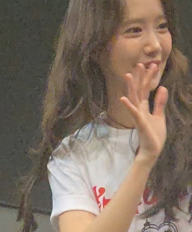 [잡담] 윤아) 윤아 폰카 근접 실물짤 | 인스티즈