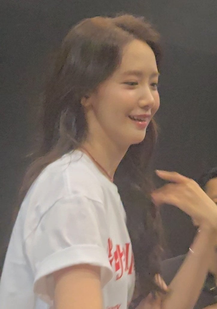 [잡담] 윤아) 윤아 폰카 근접 실물짤 | 인스티즈
