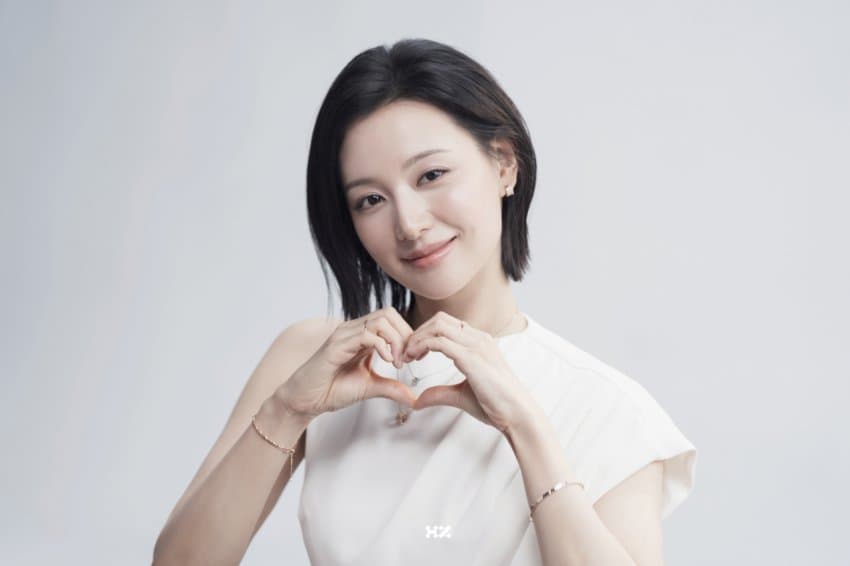 [잡담] 배우 김지원 소속사 올린 스톤헨지 비하인드 사진들 | 인스티즈