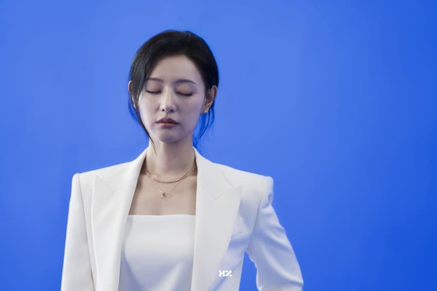 [잡담] 배우 김지원 소속사 올린 스톤헨지 비하인드 사진들 | 인스티즈