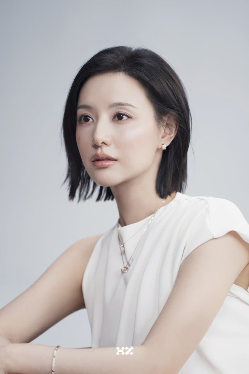[잡담] 배우 김지원 소속사 올린 스톤헨지 비하인드 사진들 | 인스티즈