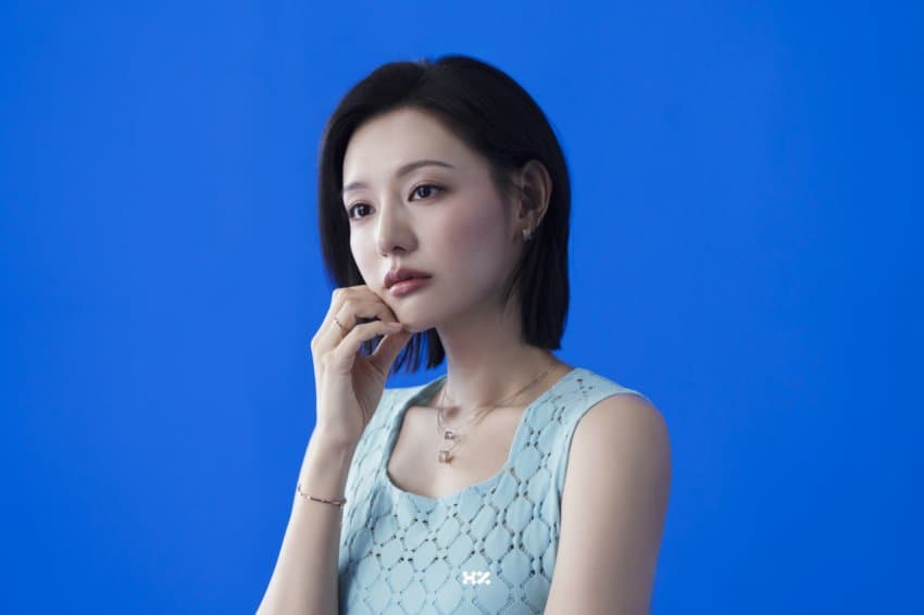 [잡담] 배우 김지원 소속사 올린 스톤헨지 비하인드 사진들 | 인스티즈