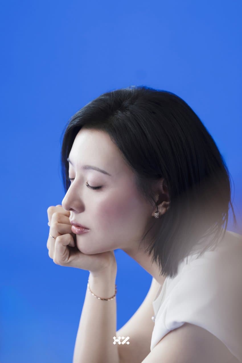 [잡담] 배우 김지원 소속사 올린 스톤헨지 비하인드 사진들 | 인스티즈