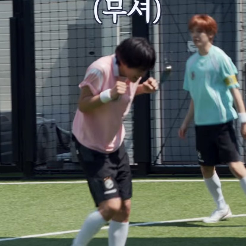 [잡담] 리쿠 축구하는 거 ㄹㅇ웃겨죽겠넼ㅋㅋㅋㅋㅋㅋ | 인스티즈