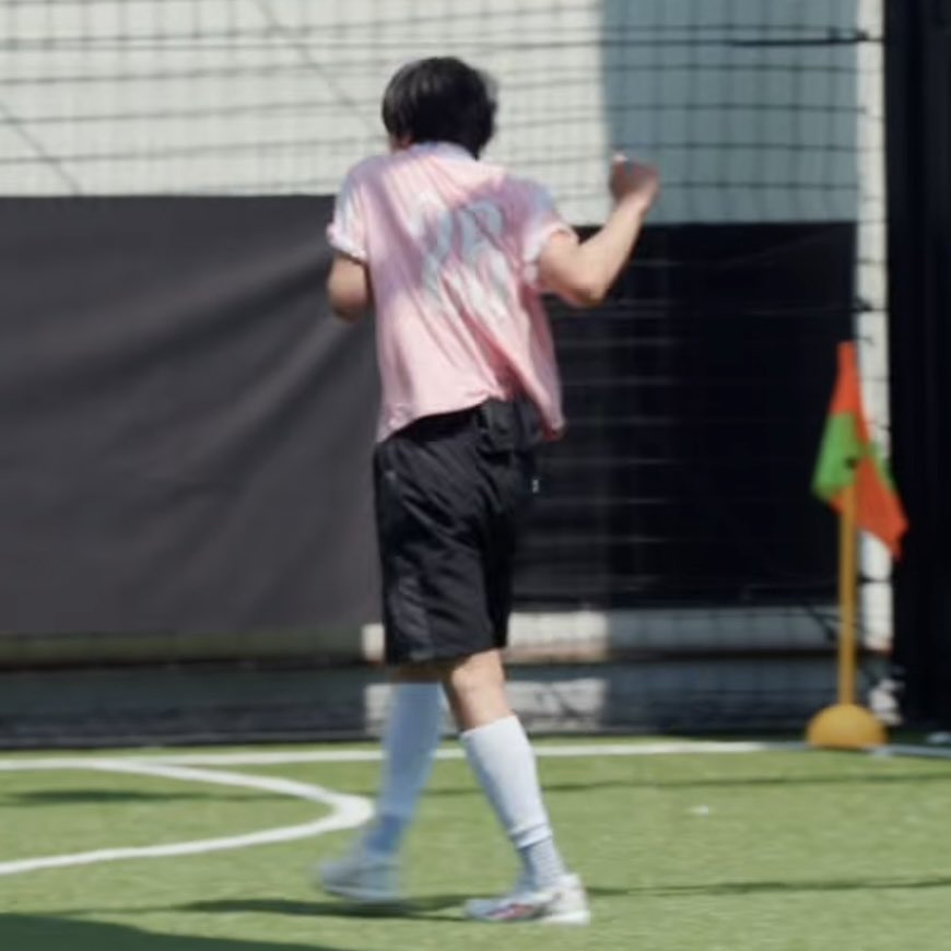 [잡담] 리쿠 축구하는 거 ㄹㅇ웃겨죽겠넼ㅋㅋㅋㅋㅋㅋ | 인스티즈