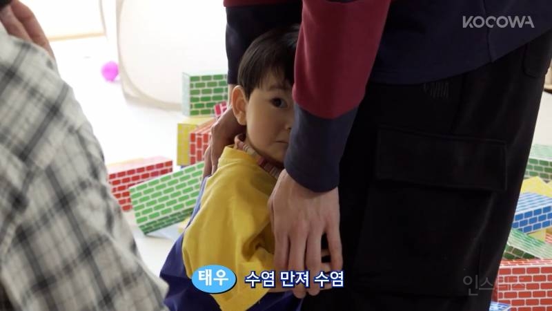 20년이 지나도 여전히 아기들이 무서워하는 김태우 | 인스티즈