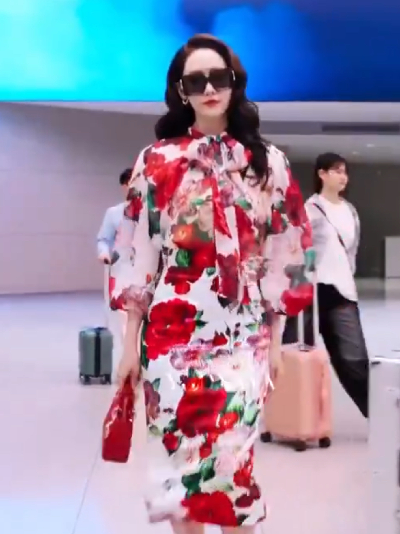 [잡담] 윤아 선글라스 크기봐 | 인스티즈