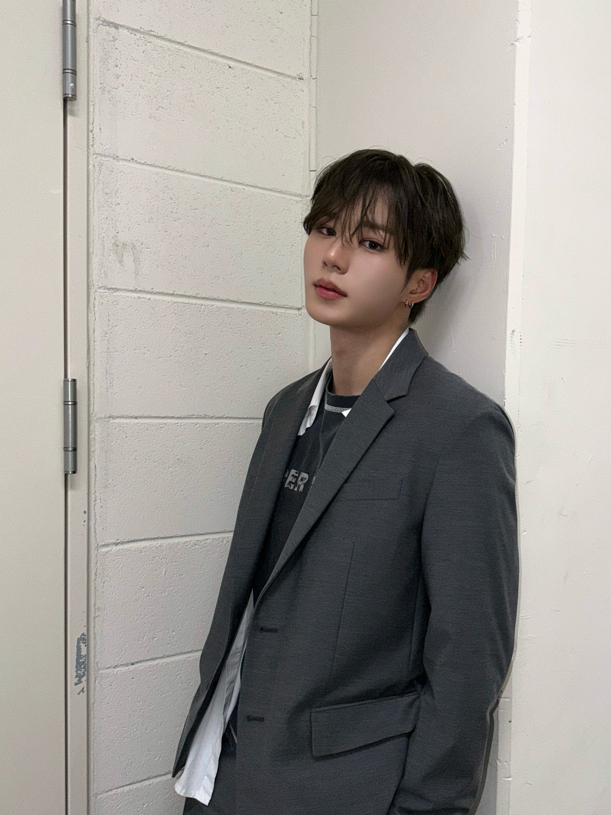 [잡담] 준서는 피어싱을 해도 그저 전교회장같네 | 인스티즈