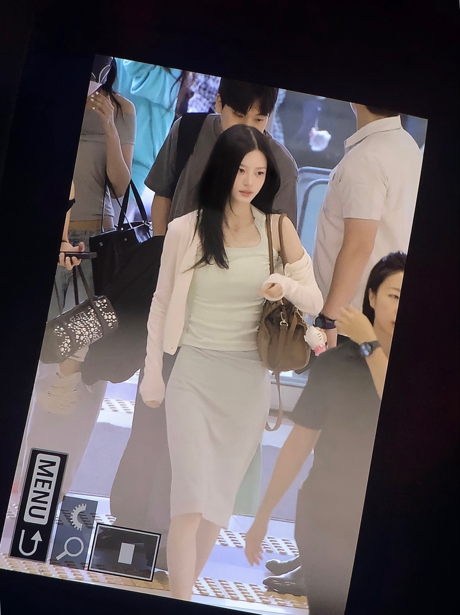 [잡담] 아일릿 민주 볼때마다 이슬이누나 같단 생각함 | 인스티즈
