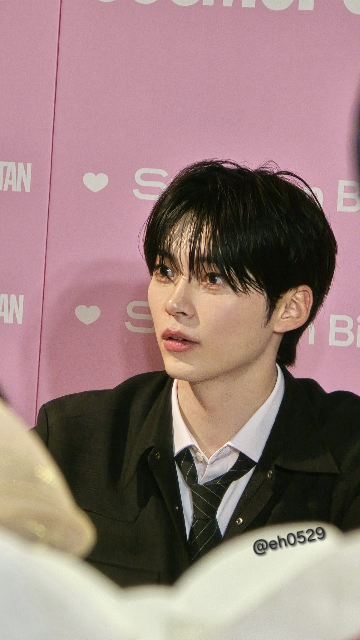 [잡담] 성한빈 ㄹㅇ가까운데 | 인스티즈