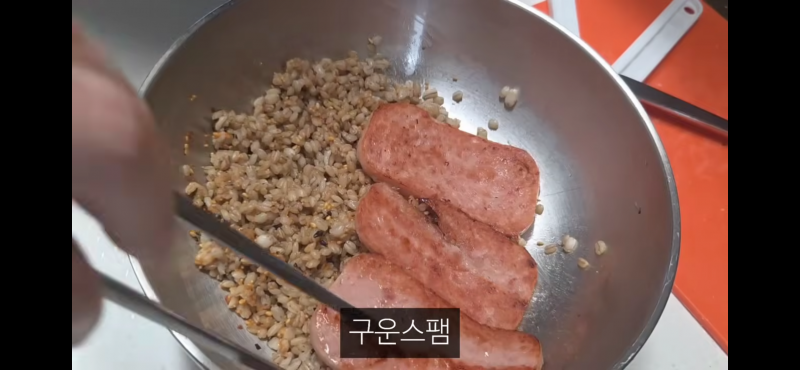[잡담] 난요즘 왜이렇게 대충 차려먹는 이런 집밥느낌 먹방이 좋지 | 인스티즈