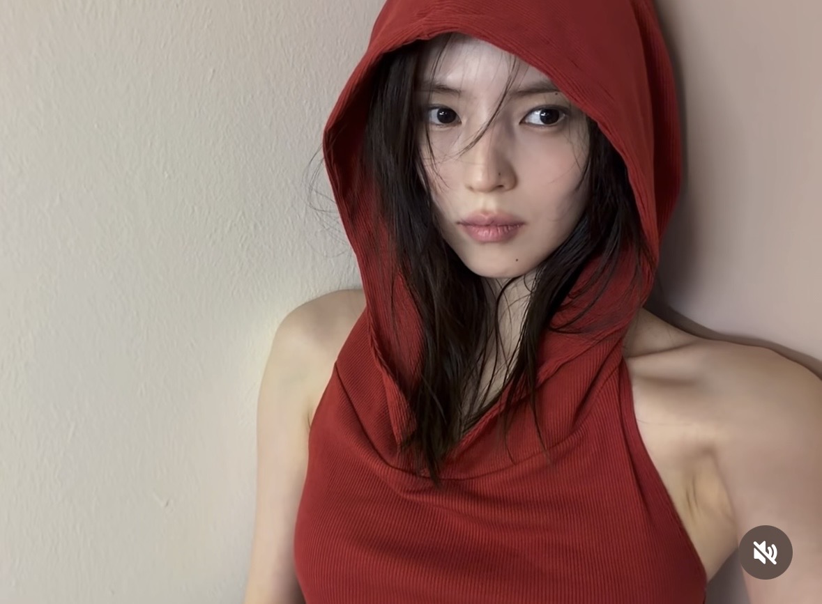 [잡담] 한소희 인스타 왤케 잘생김...? | 인스티즈