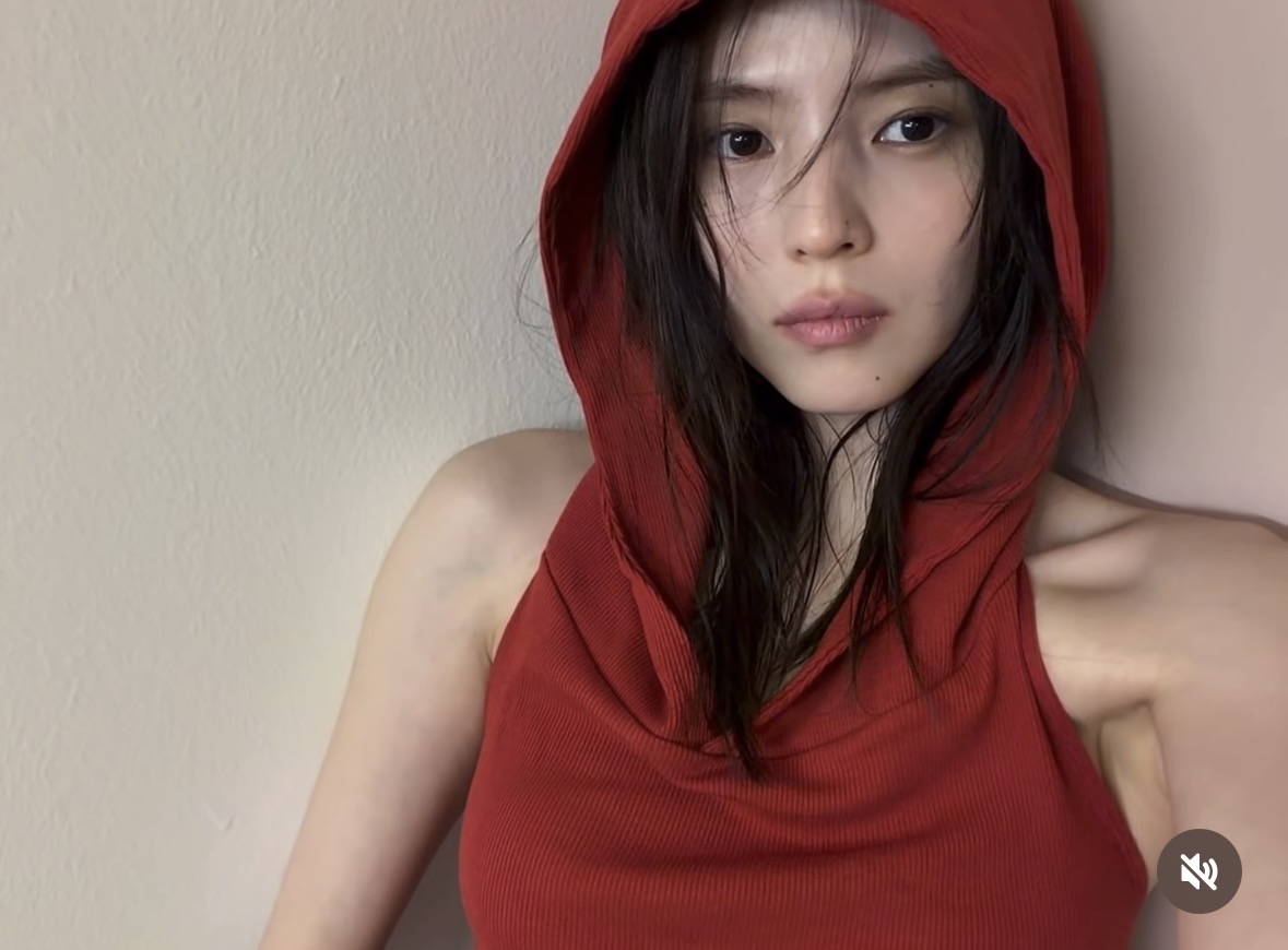 [잡담] 한소희 인스타 왤케 잘생김...? | 인스티즈