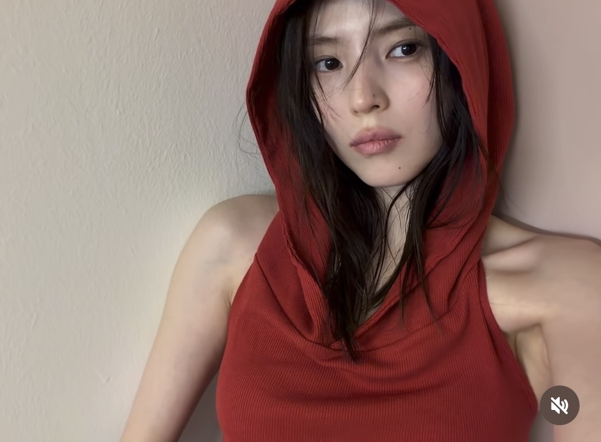 [잡담] 한소희 인스타 왤케 잘생김...? | 인스티즈