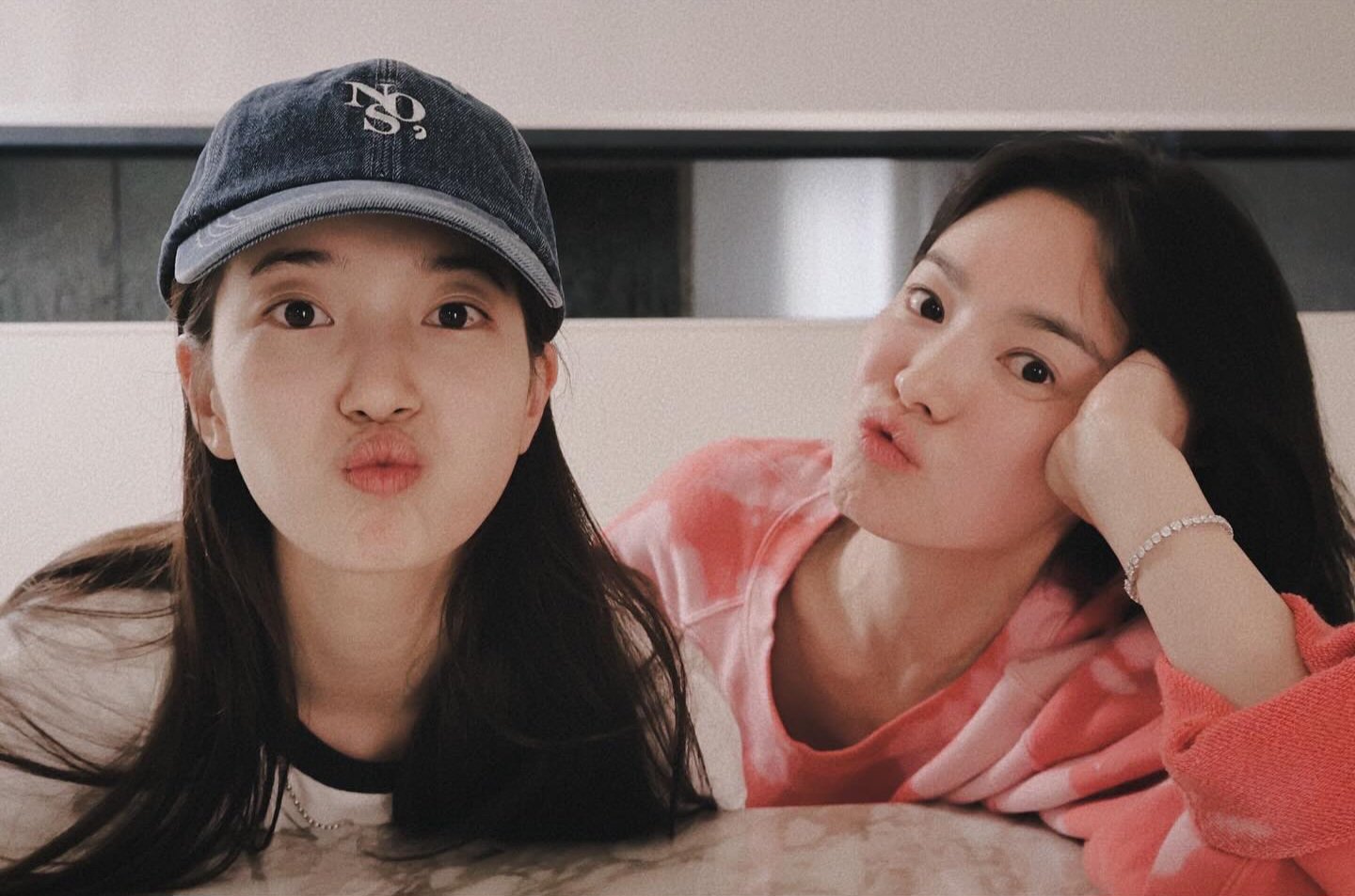 [잡담] 느낌 좋은 송혜교 수지 투샷 모음 | 인스티즈