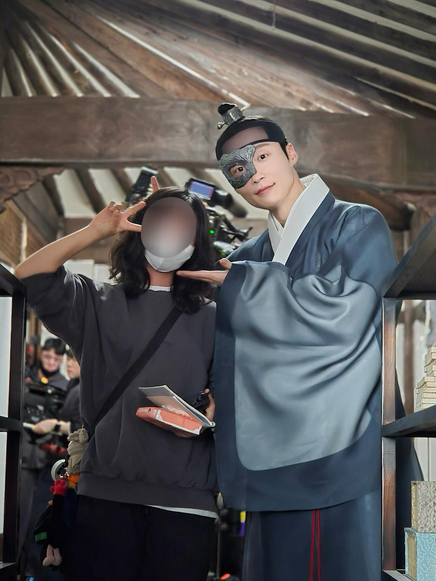 [잡담] 멋세계 스탭 인스타에 허남준 볼콕해준 거 개좋다 | 인스티즈